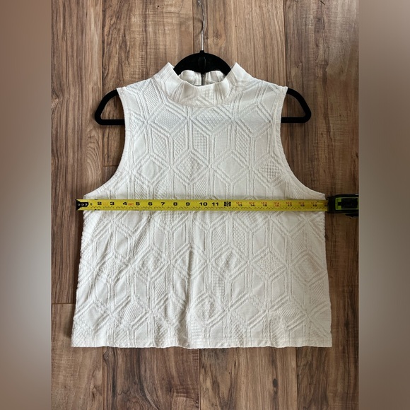 Anthropologie x Postmark White Mock Neck Textured Tank size Large women’s - Picture 9 of 10